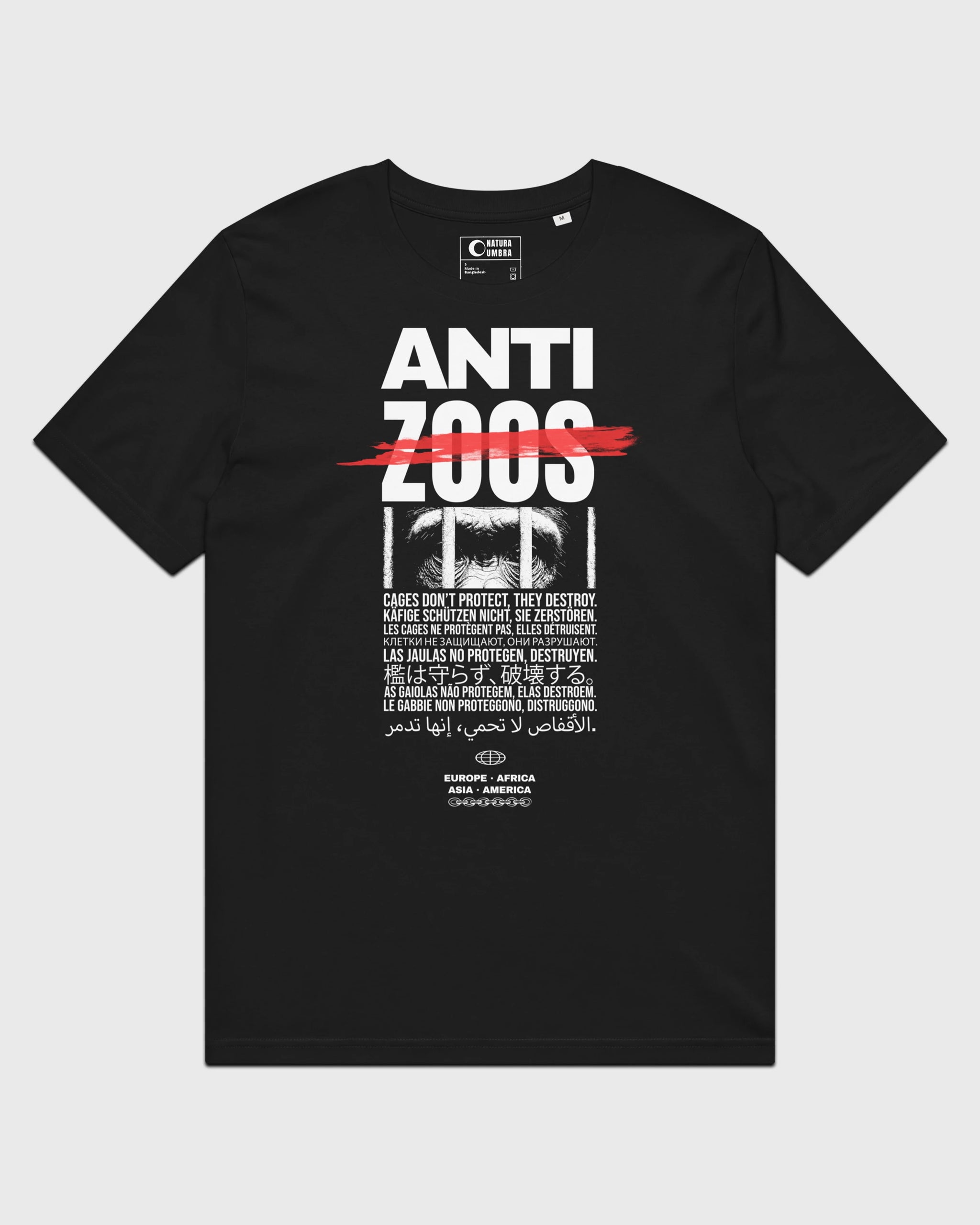 Schwarzes Stanley/Stella Crafter Unisex T-Shirt – Flatlay mit „Anti Zoos“ Frontprint, gefertigt aus GOTS-zertifizierter Bio-Baumwolle, Brand: Natura Umbra.