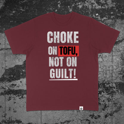 Nachhaltiges Oversized T-Shirt von Natura Umbra in der Farbe Burgundy mit Frontprint „Choke on Tofu, not on Guilt!“ – Flatlay des Stanley/Stella Freestyler.