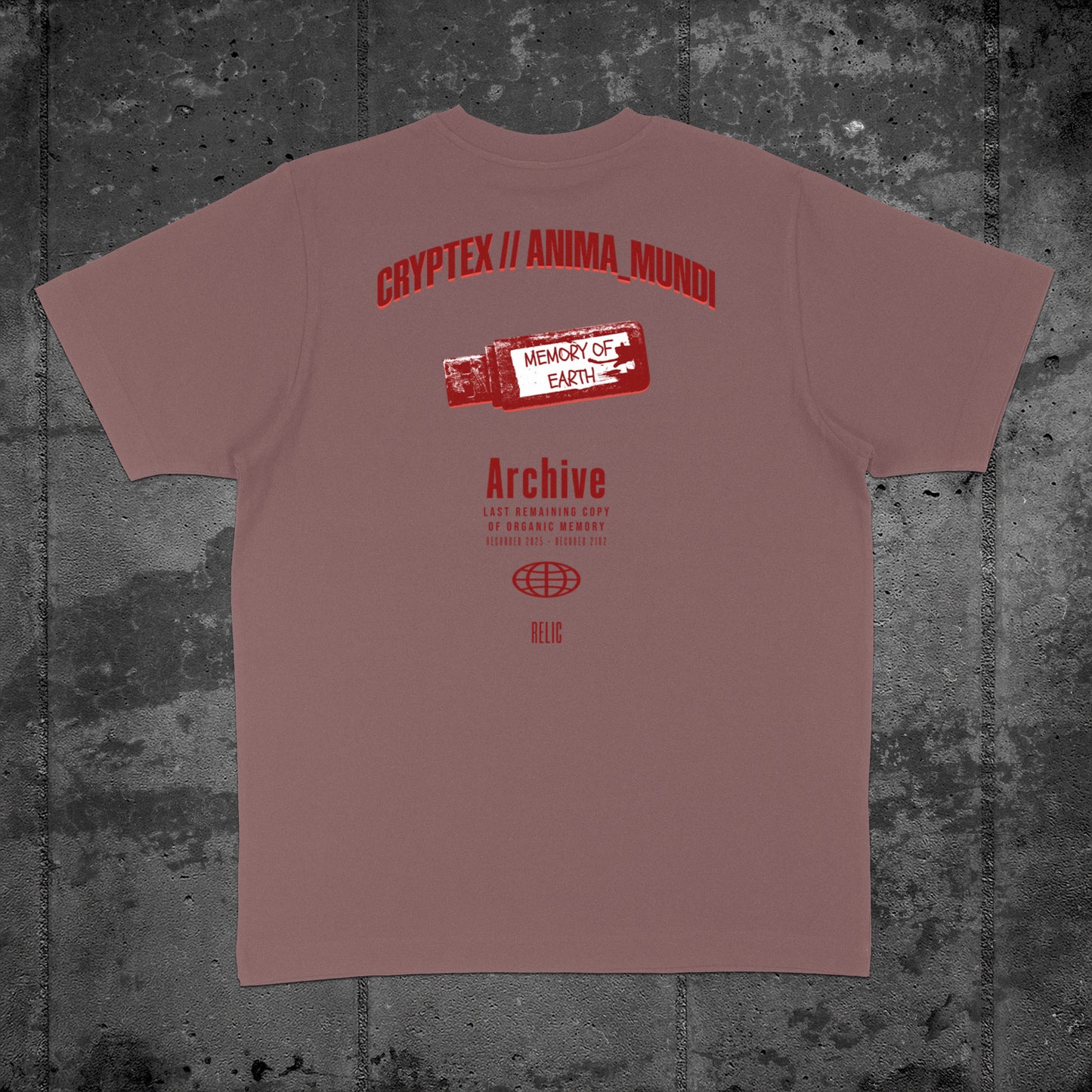 Nachhaltiges Oversized Unisex T-Shirt in Kaffa Coffee mit Backprint „Relic“ – Flatlay des Stanley/Stella Freestyler von Natura Umbra.