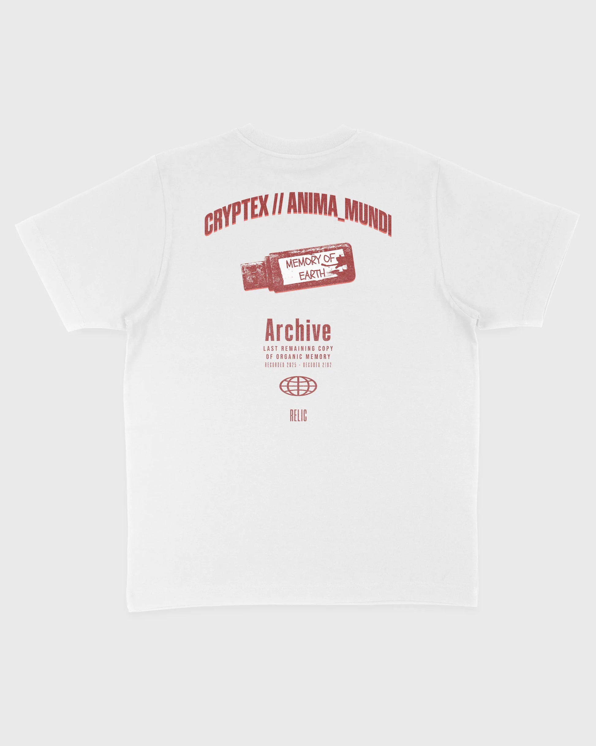 Nachhaltiges Oversized Unisex T-Shirt in Weiß mit Backprint „Relic“ – Flatlay des Stanley/Stella Freestyler von Natura Umbra.